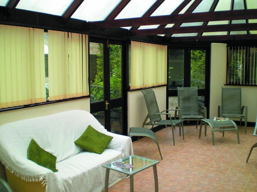 Fieldways Hotel Trowbridge Exterior photo